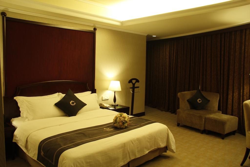 รอยัล มาริน่า พลาซ่า โฮเต็ล Hotel กวางโจว ภายนอก รูปภาพ